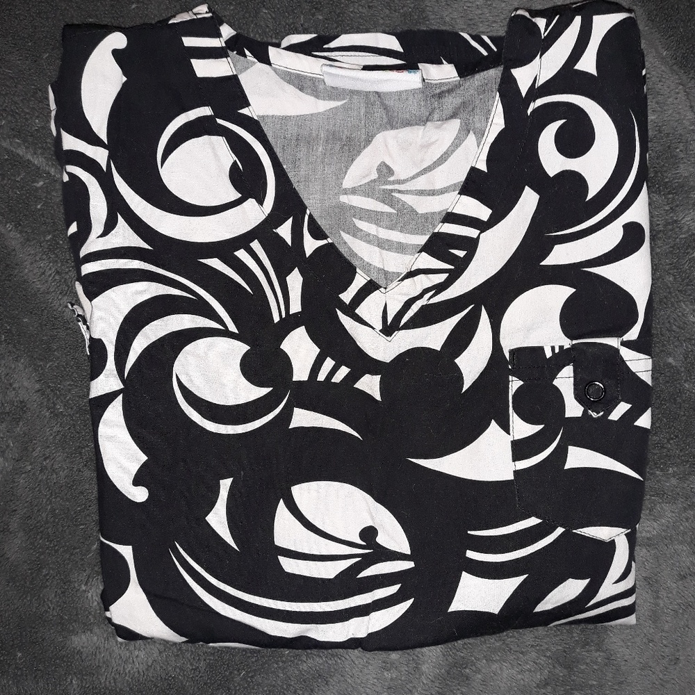 UA Scrub shirt